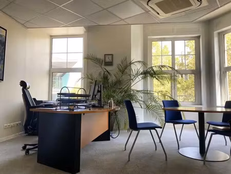 a louer à lyon 6ème 830 m2 de bureaux divisible à partir de 315 m2