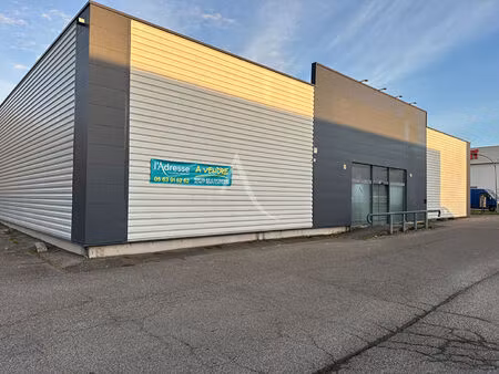 location commerce 600 m² à caussade (82300)