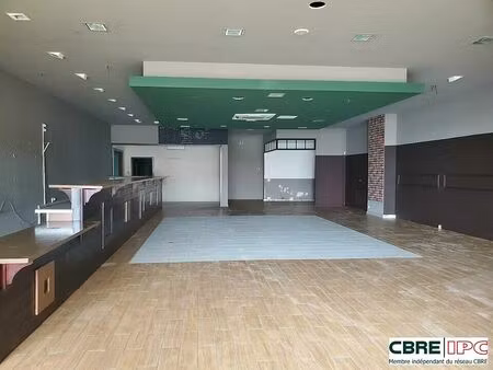 location commerce tarnos 300 m²
