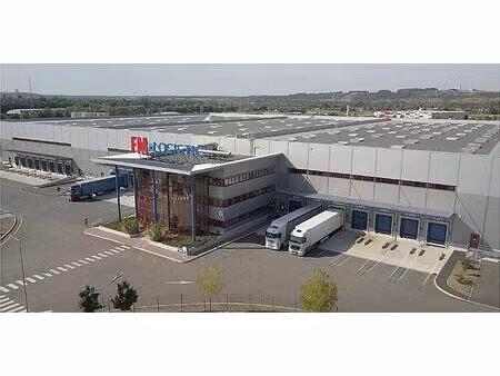 location entrepôt / local d'activités marolles sur seine 83 622 m²