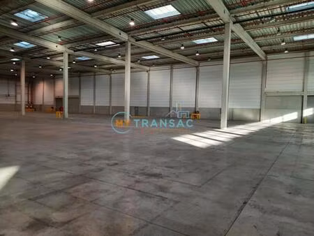 location local industriel 6689 m² à moissy-cramayel (77550)