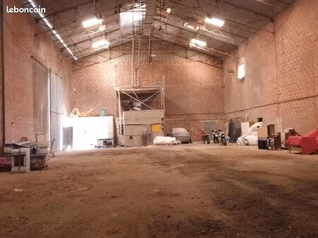 hangar 600 m2 a louer a nailloux a 2 km du péage a66