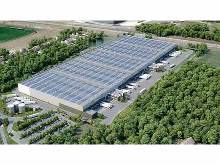 location entrepôt / local d'activités roullet st estephe 45 994 m²