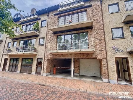 bovengrondse autostaanplaats