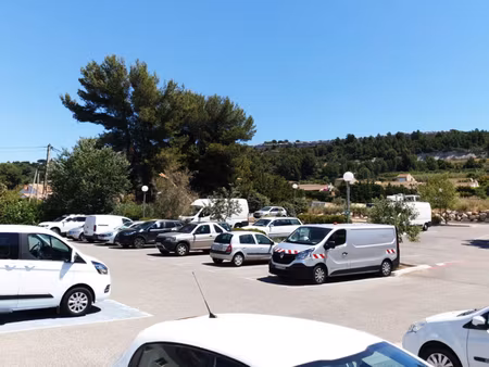 location parking 12 m² à vitrolles (13127)  75 €