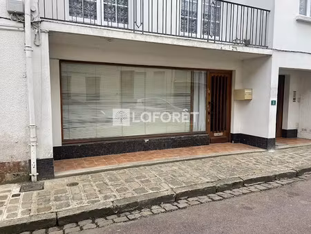 location locaux professionnels 6 pièces 89.79 m² à hesdin (62140)  595 €