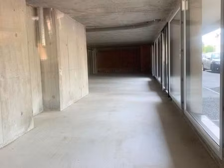 local commercial 128 m²