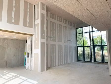 location local d'activités l'hay les roses 101 m²