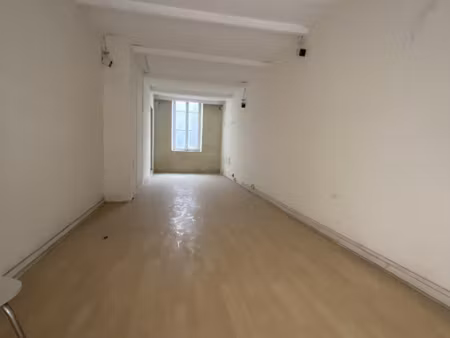 local rue jean roque