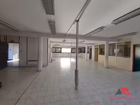 location locaux professionnels 4 pièces 102 m² à marseille 16ème (13016)  979 €