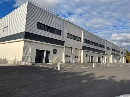 location local d'activités st aignan grandlieu 8 045 m²