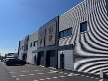 location local d'activités st herblain 4 970 m²