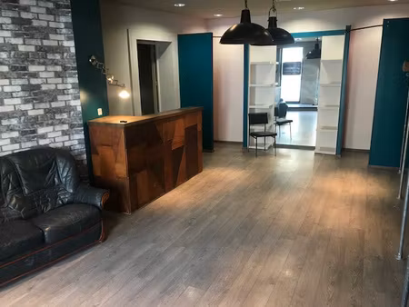 magnifique local commercial centre ville d'uzes