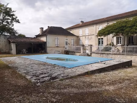 vente maison 8 pièces 307 m² genté (16130)