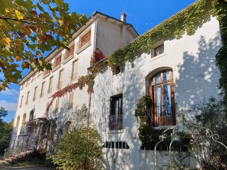 immeuble 776m² terrain 1700m²