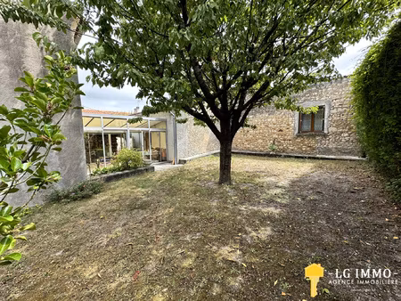 maison charentaise de 130 m2  3 ch  jardin  parking privé de