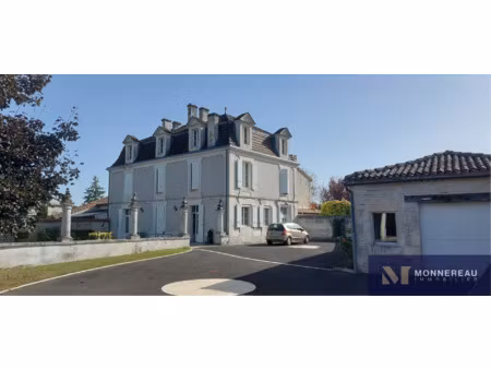 maison bourgeoise de village proche angouleme