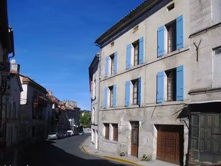 maison dans village classé site touristique