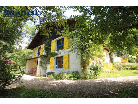 aux portes de montségur  dans un écrin de verdure sur 7 749 m² de terrain