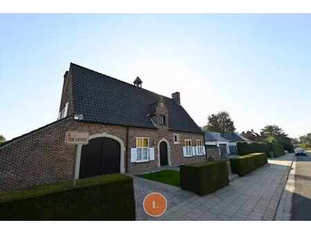 charmante villa op 823m² met 4 slaapkamers