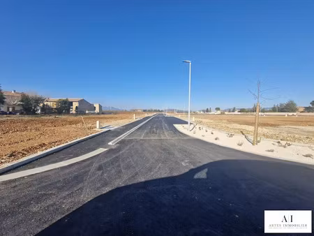 vente terrain 567 m² à pierrelatte (26700)  90 720 €