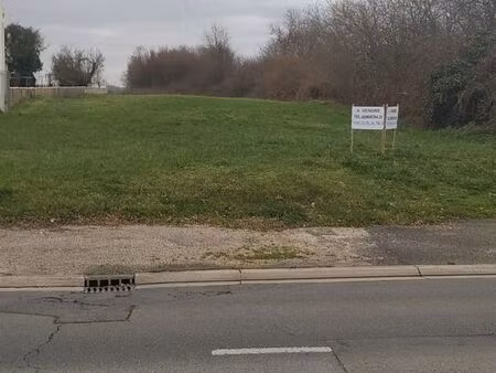 terrain à bâtir à brizambourg 17770