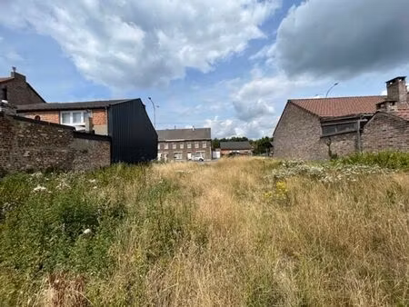 terrain à batir de +/- 7 ares proches de toutes les commodit