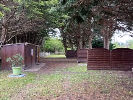 location terrain de loisir au bord de la mer