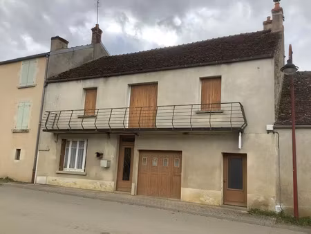 vente maison 8 pièces 87 m² à genay (21140)  65 000 €