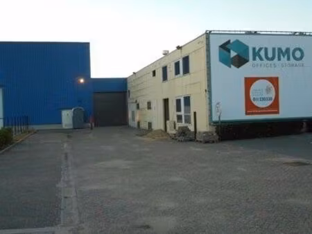 ruime garage/opslagruimte