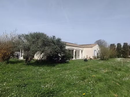 vente maison 5 pièces 167m2 clam 17500 - 383250 € - surface privée