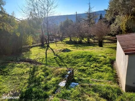 terrain 1 115 m² berre les alpes