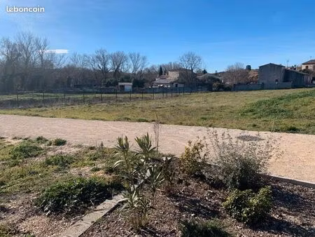 st mamert à 15 minutes de nimes terrain de 600 m2