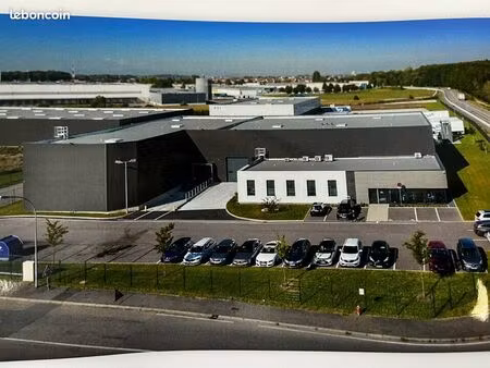 local d'activité 2 141 m²