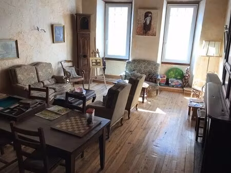 hôtel-restaurant dans un village touristique