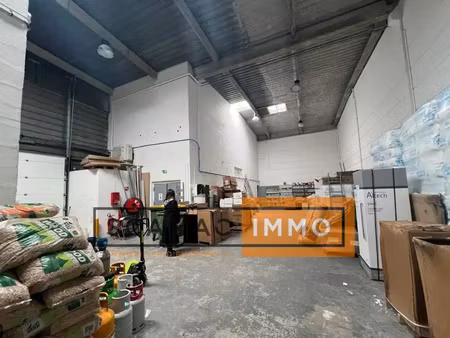 local d'activités de 408m²