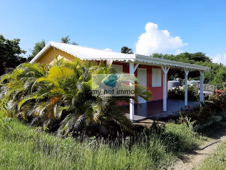 saint-francois - charmante maison t3 meublee - secteur calme