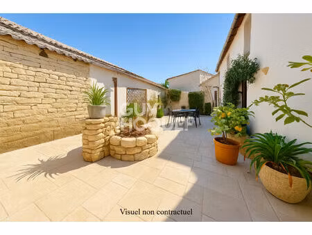 projet de rénovation au coeur d'un havre de paix en plein centre d 'ars en ré