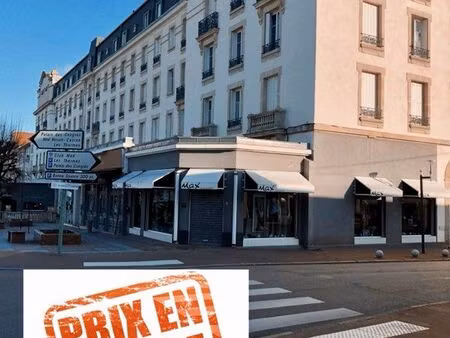 baisse de prix magasin emblématique du centre ville de vittel  125m2