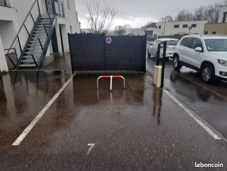 location place de stationnement