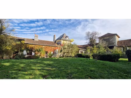 ancien relais de poste 5 chambres et piece de reception de 1