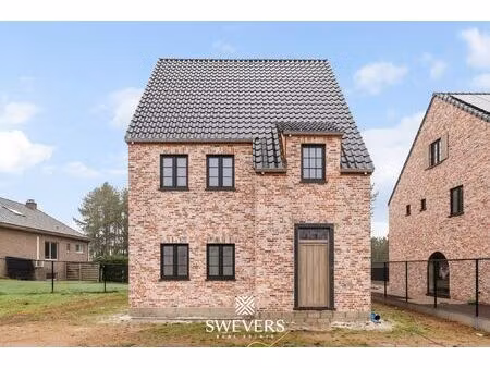 vrijstaande nieuwbouw villa op 5a 73ca in centrum paal