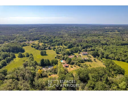 propriété de caractère en périgord vert à l'orée de la forêt