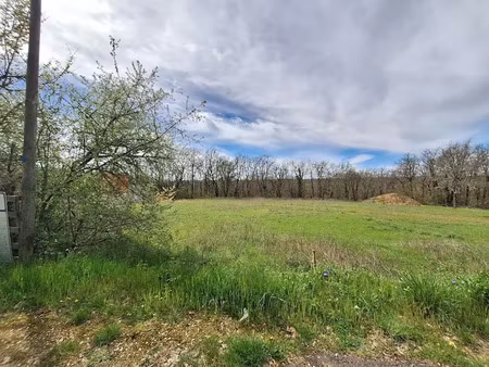 vente terrain 1392 m² à le montat (46090)  38 500 €