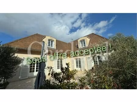 maison bourgeoise  chambre rdc