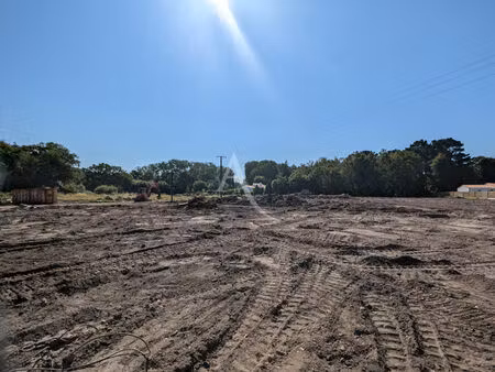 terrain challans 330 m2