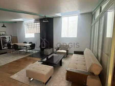 maison individuelle 2 chambres meublée avec cheminée