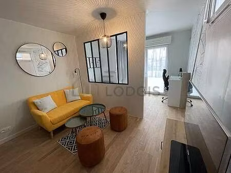 studio meublé avec ascenseur