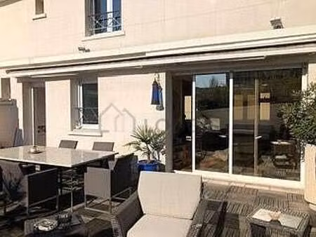 maison individuelle 4 chambres meublée avec terrasse