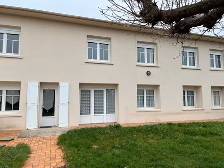 vente maison 7 pièces 221 m² à puyrolland (17380)  213 000 €